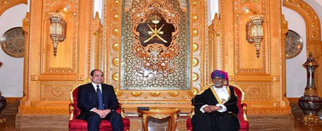 السلطان قابوس يقيم حفل عشاء تكريماً للرئيس السيسى والوفد المرافق