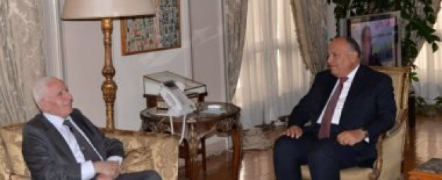 وزير الخارجية يبحث مع عزام الأحمد تطورات ملف المصالحة الفلسطينية