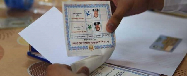 تواصل عمليات فرز بطاقات تصويت الانتخابات الرئاسية داخل اللجان الفرعية