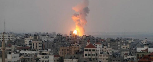 طائرات الاحتلال  الاسرائيلي تقصف أهداف متفرقة بقطاع غزة