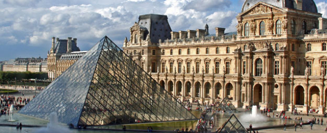 فرنسا تمزج بين اللهجة الخشنة والقوة الناعمة في معرض لمتحف اللوفر
