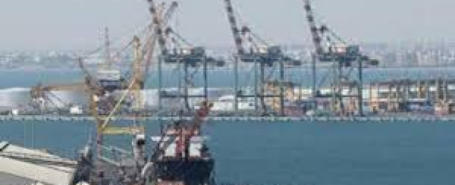 التحالف العربي يعلن  ان الحوثيين يعرقلون حركة الملاحة البحرية بميناء الحديدة باليمن