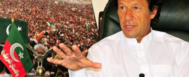 عمران خان يتولى رئاسة الوزراء في باكستان بعد أداء اليمين