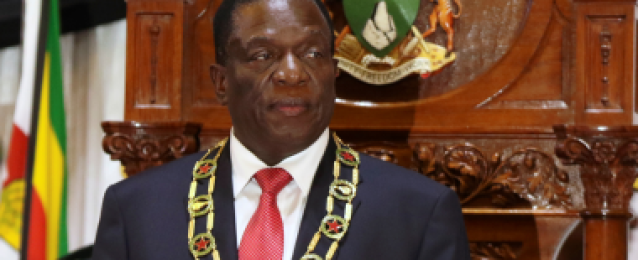 منانجاجوا يؤدي اليمين الدستورية رئيسا لزيمبابوي
