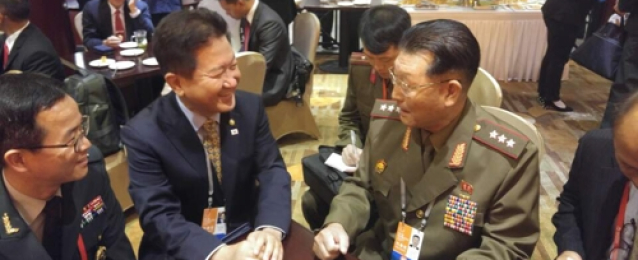 نائبا وزيري دفاع الكوريتين يلتقيان على هامش منتدى عسكري بالصين
