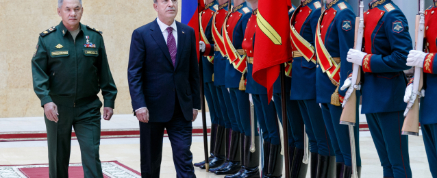 وزير الدفاع الروسى يبحث مع نظيره التركى الأوضاع الراهنة فى سوريا