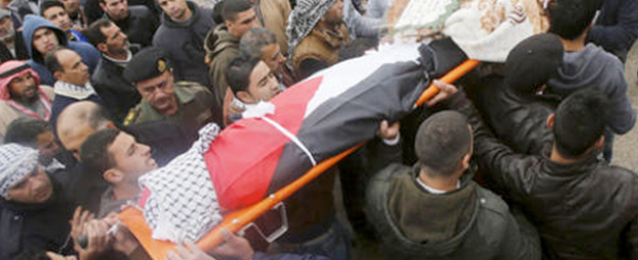 استشهاد 7 فلسطينيين ومقتل ضابط إسرائيلي وإصابة آخر خلال اشتباكات غزة