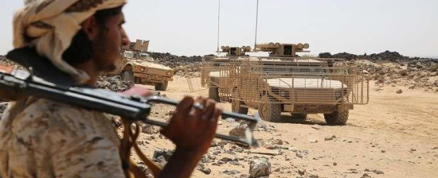 الجيش اليمني يستهدف تعزيزات للميليشيات فى صرواح غربي مأرب