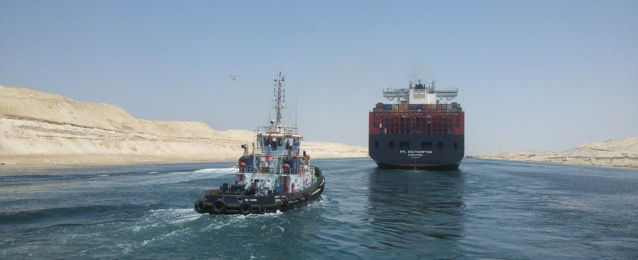 عبور 60 سفينة قناة السويس بحمولات 3.6 مليون طن