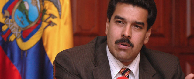 مادورو يطلب من المكسيك وأوروجواي التوسط في حل أزمة فنزويلا