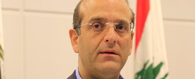 وزير الاقتصاد اللبناني: نهتم بعودة السوريين إلى وطنهم