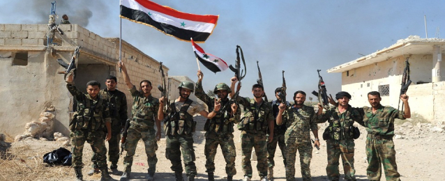 الجيش السوري يدمر أوكارا وتحصينات لإرهابيي “النصرة” بريف حماة