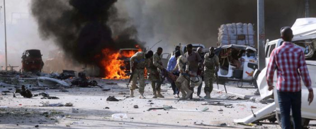 انفجاران يهزان العاصمة الصومالية مقديشيو
