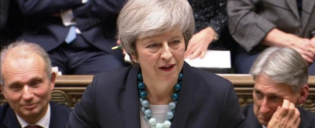 رئيسة وزراء بريطانيا تحذر من رفض خطتها للانسحاب من الاتحاد الأوروبي