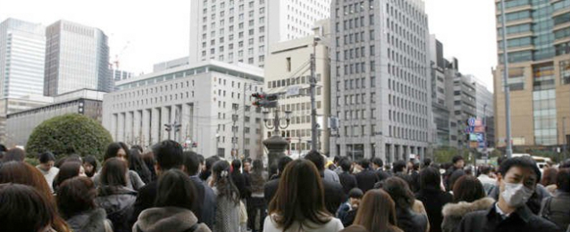زلزال يهز المباني في طوكيو قبيل زيارة ترامب