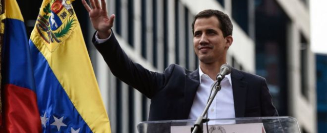 جوايدو يدعو إلى التظاهر “بسلام” السبت أمام ثكنات الجيش في فنزويلا