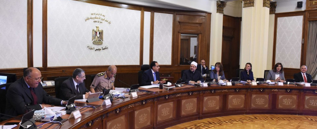 رئيس الوزراء يشهد توقيع اتفاقية الربط الكهربائى بين مصر وقبرص واليونان