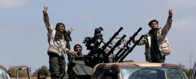 الجيش الليبي يأسر 12 عنصرا خلال هجوم كبير شنه على ميليشيات مسلحة قرب طرابلس