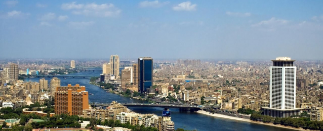 انخفاض بدرجات الحرارة اليوم والعظمى بالقاهرة 35 وأمطار غزيرة ورعدية بسيناء