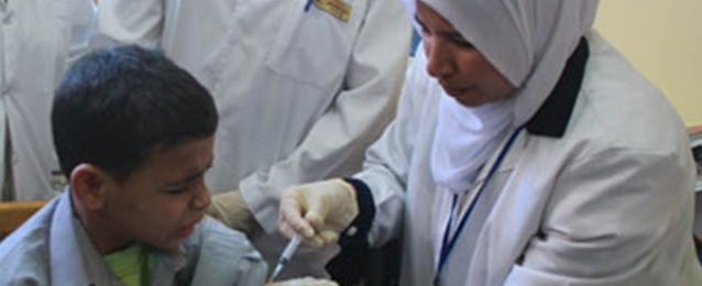 الصحة: جاري تطعيم 7 مليون طالب ضد “الالتهاب السحائي”