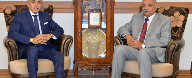 السفير المصري ببغداد يؤكد حرص مصر على تعزيز العلاقات الثنائية
