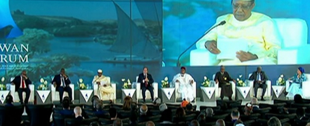 الرئيس السيسى يشارك فى فعاليات الجلسة الأولى لمنتدى أسوان للسلام والتنمية المستدامين