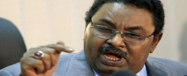 القضاء السوداني يطالب مدير مخابرات البشير بتسليم نفسه