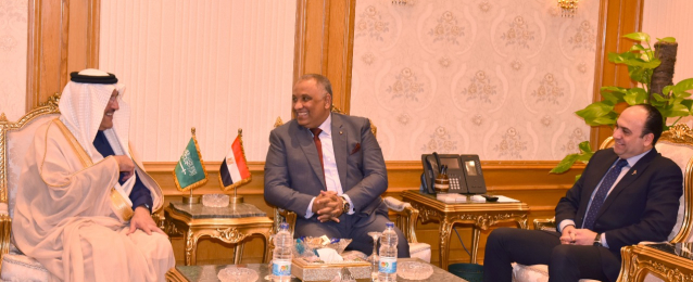 سفير المملكة العربية السعودية لدى مصر، في زيارة لهيئة الرقابة الادارية
