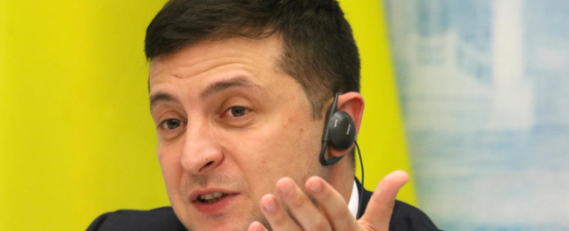رئيس الوزراء الأوكراني يقدم استقالته على خلفية تسجيلات مسربة