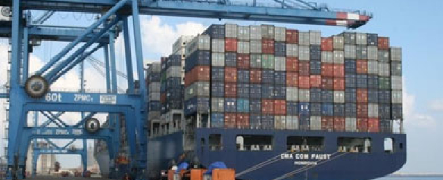 ميناء دمياط يستقبل 11 سفينة حاويات وبضائع خلال 24 ساعة