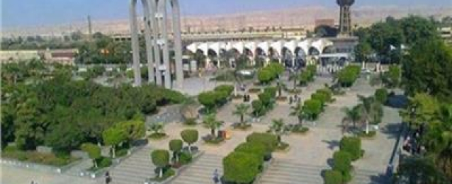 إلزام العاملين و المواطنين بارتداء الكمامات داخل جامعة حلوان