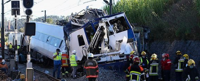 مصرع وإصابة 51 شخصا في حادث قطار بــ البرتغال