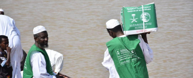 “سلمان للإغاثة” يواصل توزيع المساعدات للمتضررين من السيول في السودان