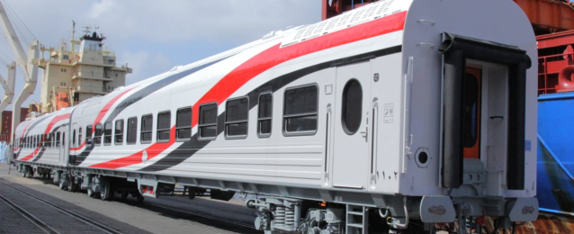 وزير النقل يعلن وصول 22 عربة سكة حديد جديدة