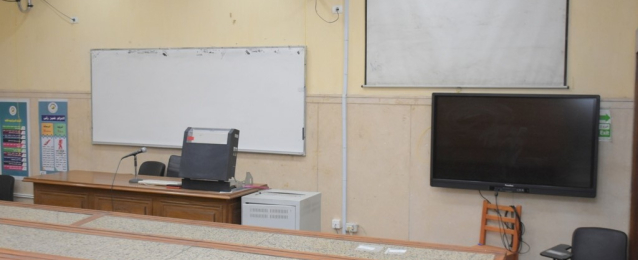 118 شاشة ذكية بـ4 كليات بجامعة القاهرة فى إطار خطتها للتحول الرقمي