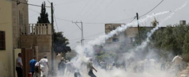 إصابة فلسطينيين بالاختناق جراء قمع قوات الاحتلال لمسيرة سلمية بنابلس