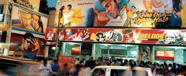دور السينما تعيد فتح أبوابها في الهند رغم مصاعب جمّة