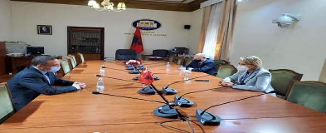 سفيرنا في تيرانا يبحث تعزيز العلاقات البرلمانية مع البرلمان الألباني