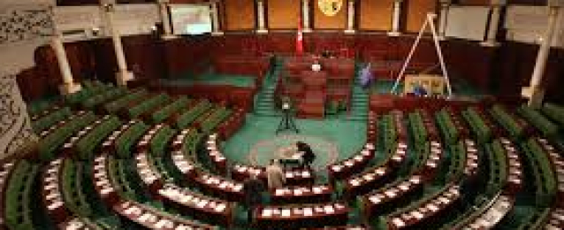 البرلمان التونسي: البلاد لم تعد قادرة على “سياسة الحلول الترقيعية”