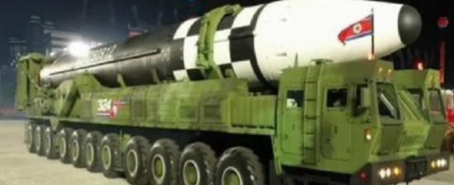 كوريا الشمالية تعتزم تطوير صواريخ وأقمار صناعية بعيدة المدى