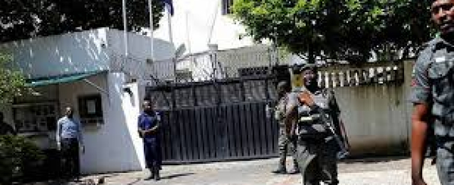 مسلحون يهاجمون مدرسة بشمال غربي نيجيريا ويحتجزون عددا من الرهائن