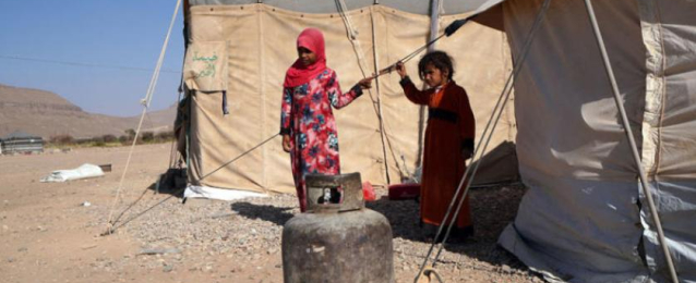 اليمن يطالب بالضغط على الحوثيين وإنقاذ الملايين من الجوع والفقر