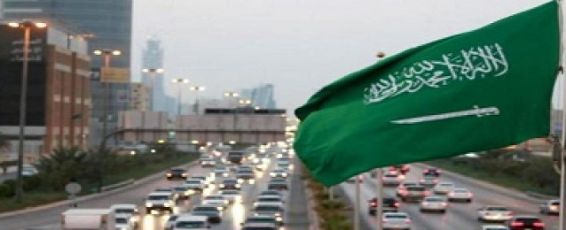 السعودية تطلق خدمة تمديد صلاحية تأشيرات الزيارة آلياً دون رسوم