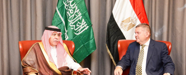 وزير قطاع الأعمال العام يبحث مع وزير التجارة السعودي تعزيز التعاون الاقتصادي