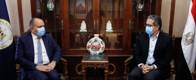 وزير السياحة والآثار يلتقي بسفير المملكة الأردنية الهاشمية بالقاهرة