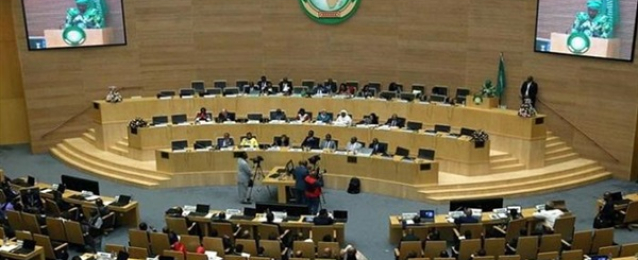 الاتحاد الأفريقي يعلق عضوية مالي بعد الانقلاب العسكري ويهدد بفرض عقوبات