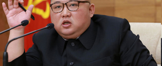 زعيم كوريا الشمالية يحذر من كورونا وسط قلق من حدوث أزمة كبيرة