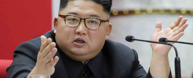 زعيم كوريا الشمالية يؤكد تدهور الموقف الغذائي في بلاده بسبب كورونا والإعصار