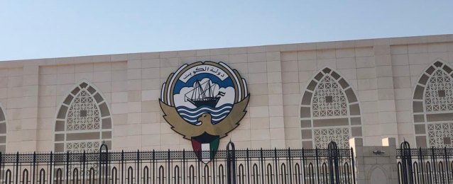 الكويت تستدعي القائم بالأعمال اللبناني وتسلمه مذكرة احتجاج على تصريحات وزير الإعلام