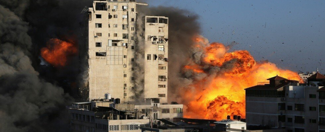 إصابة فلسطينيين اثنين في غارات جديدة للاحتلال على غزة وبيت لاهيا